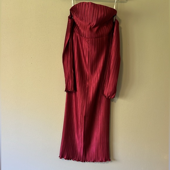 L'IDEE Gatsby Cold-Shoulder Midi Dress - Picture 8 of 10